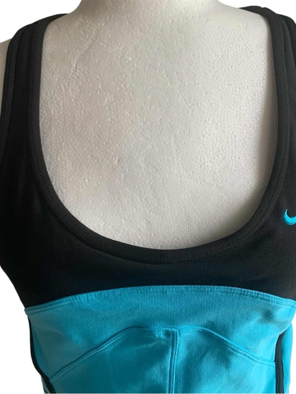 Nike Tank Top Scoop Neck With Shelf Sports Tech Tank Black Aqua M/S - Picture 6 of 15